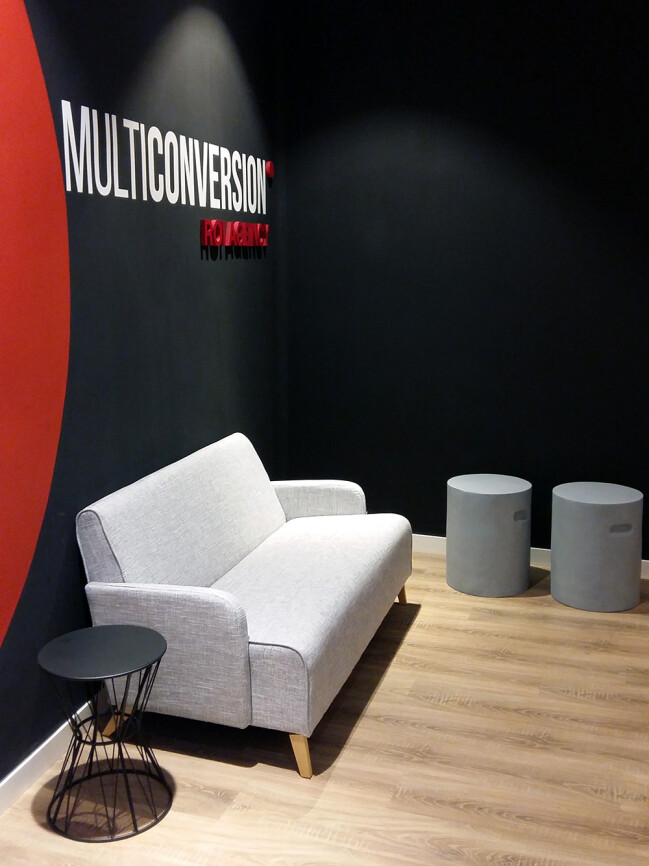Diseño oficinas Multiconversion en Valencia